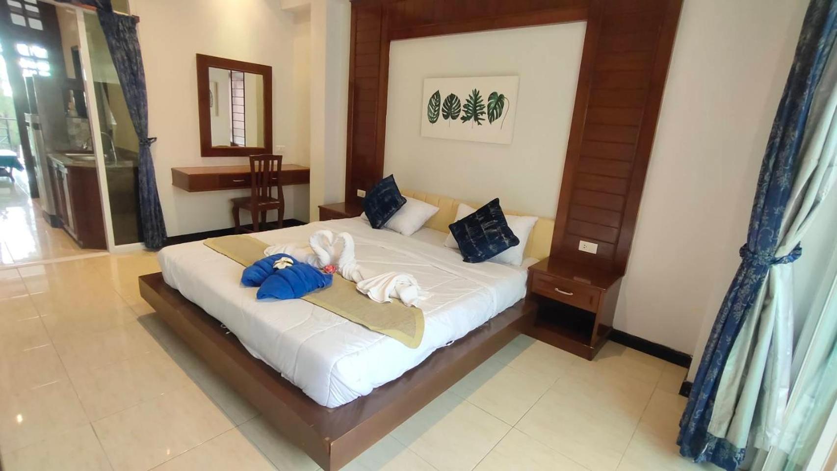 Phadee Apartment Karon エクステリア 写真