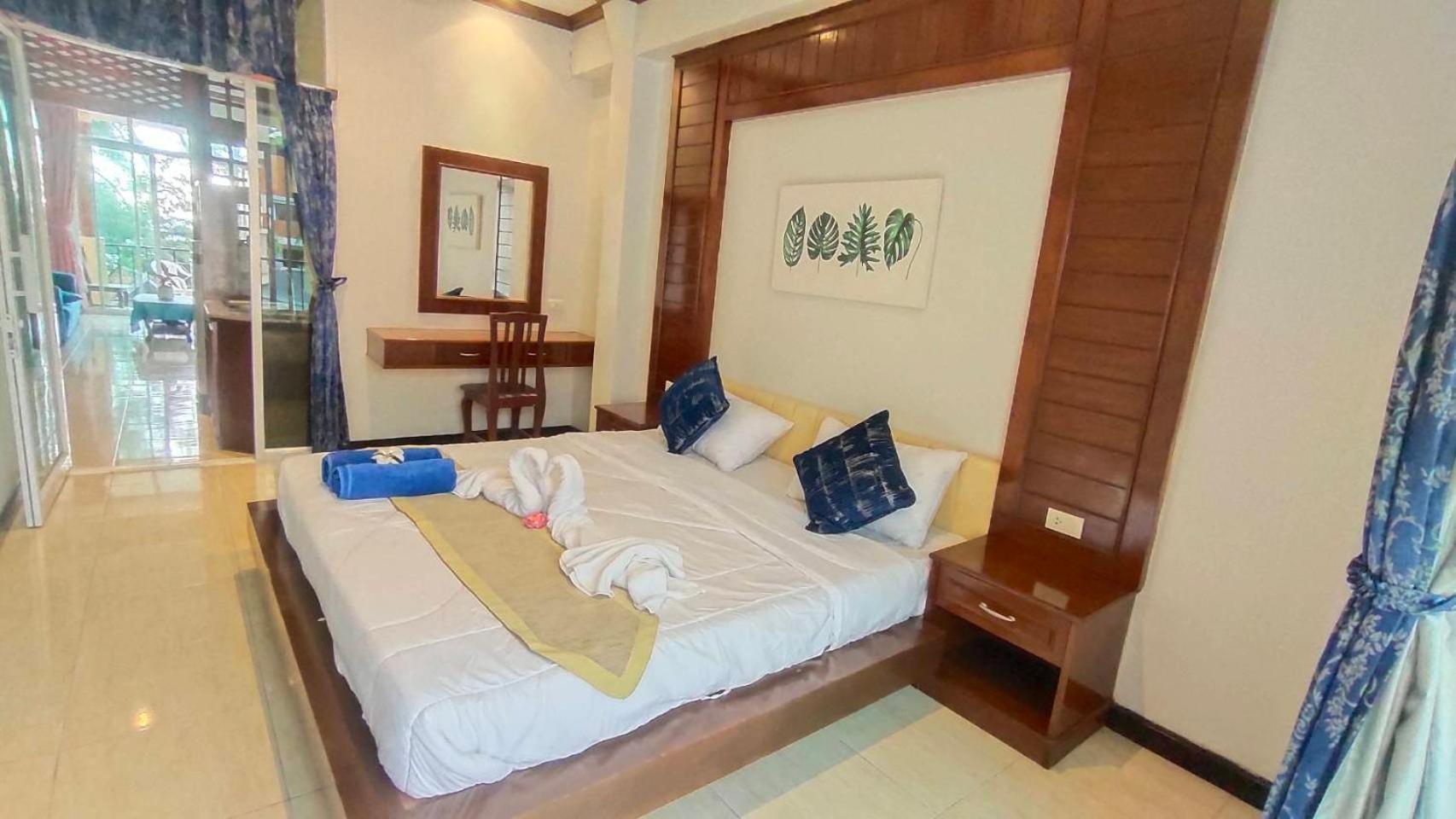 Phadee Apartment Karon エクステリア 写真